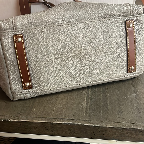 DOONEY & BURKE LARGE PURSE. UNIQUE CLASP LEATHER HANDBAG ELEGANT GREY - Picture 3 of 3